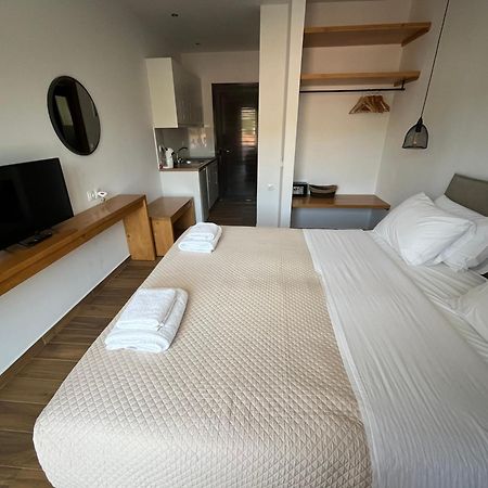 Golden Evelyn Aparthotel Agia Paraskevi  Eksteriør bilde